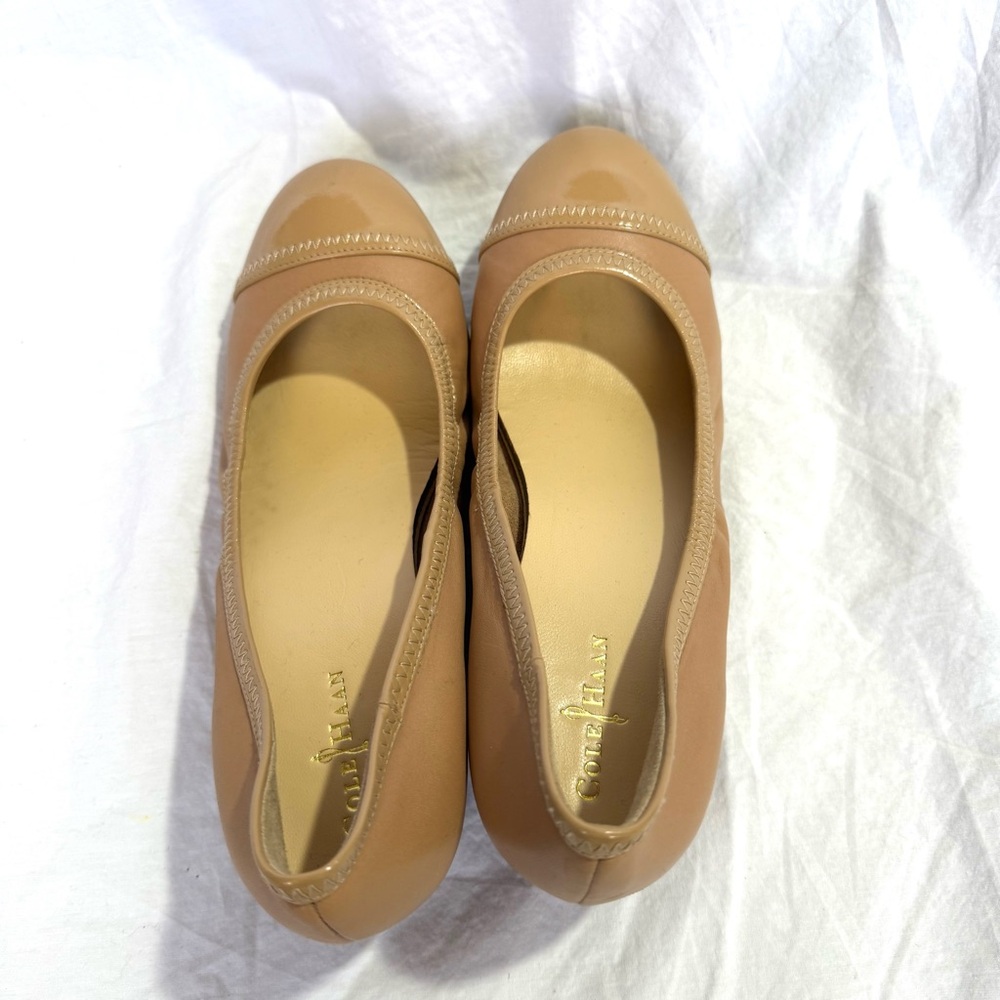 Cole Haan Nude/Tan Leather Cap-Toe Wedge Women’s Shoes Size 7.5 Office Feminine - Picture 3 of 8